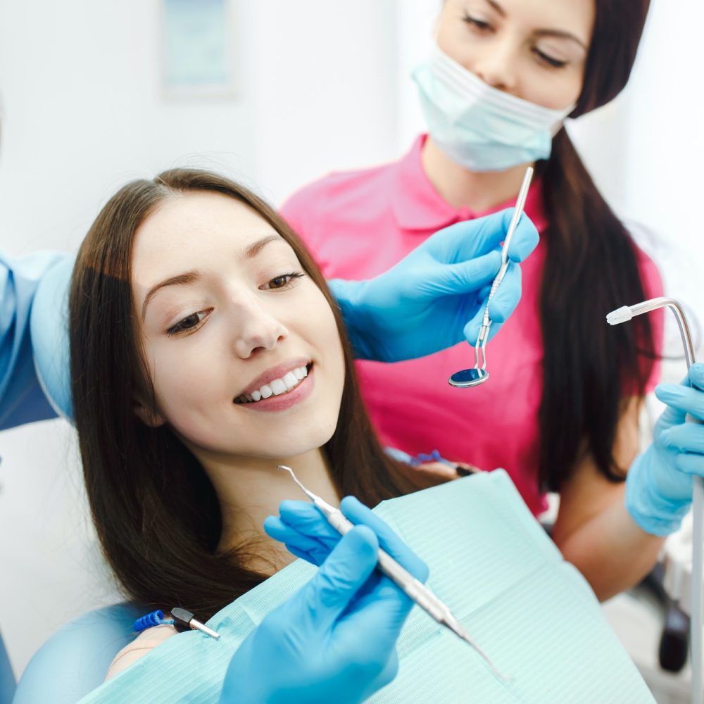 the-girl-on-reception-at-the-dentist.jpg the-girl-on-reception-at-the-dentist.jpg